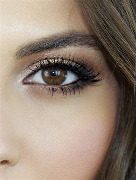 chanel maquillage yeux marrons